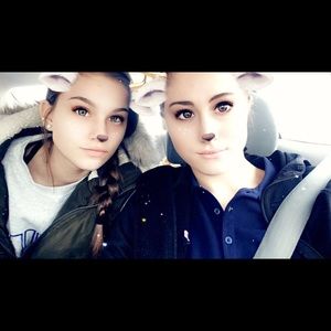 Meet your Posher, Danielle